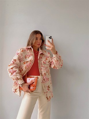 Çiçekli Önü Büyük Cepli Analeigh Kadın Taş Rengi Kapitone Ceket 22K000509