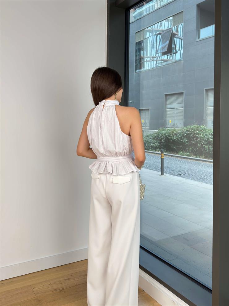 Aksesuar Detaylı Dekolteli Ander Beyaz Kadın Bluz 25Y541