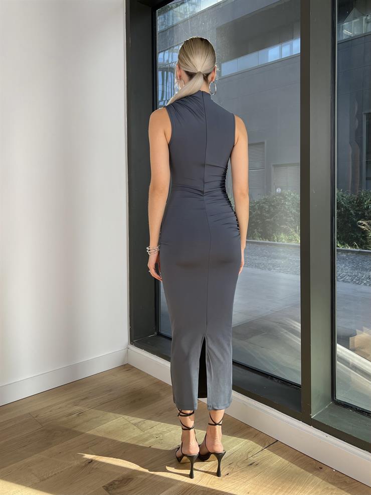 Boğazlı Drape Detaylı Yırtmaçlı Andrey Kadın Füme Elbise 24k206