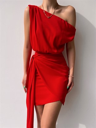 Kayık Yaka Eteği Kapaklı Bağcıklı Ansley Kadın Kırmızı Elbise 22K000623