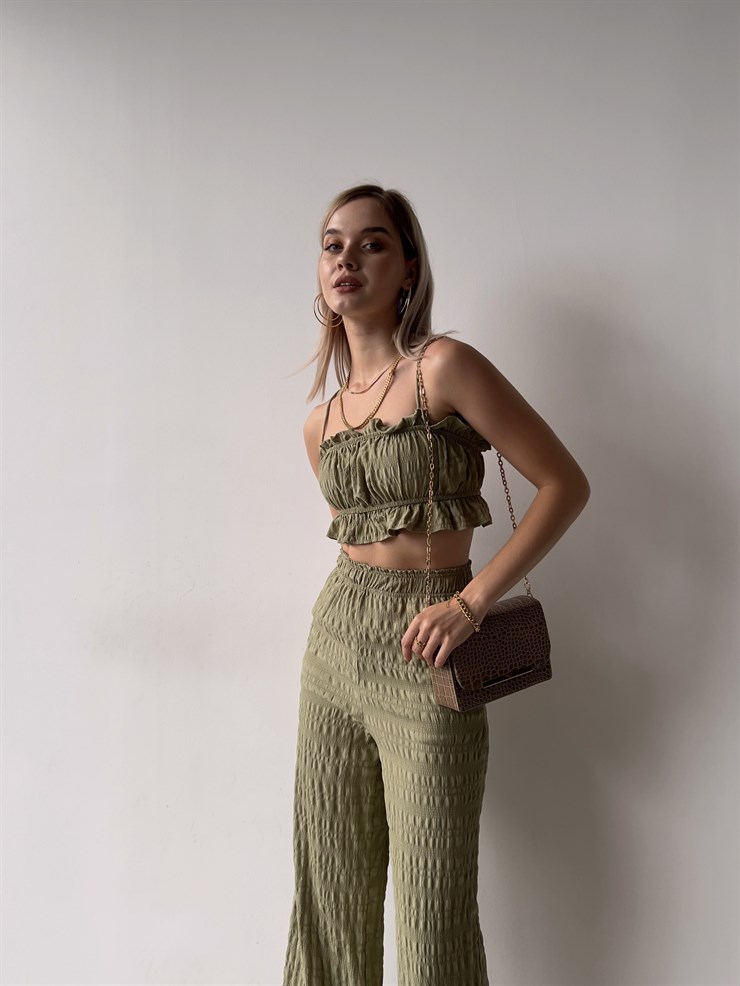 Arkadan Bağcıklı Fırfırlı Crop Lastik Bel Alt Gofre Kumaş Odina Kadın Yeşil İkili Takım 22Y000376