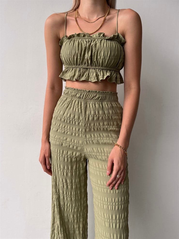 Arkadan Bağcıklı Fırfırlı Crop Lastik Bel Alt Gofre Kumaş Odina Kadın Yeşil İkili Takım 22Y000376