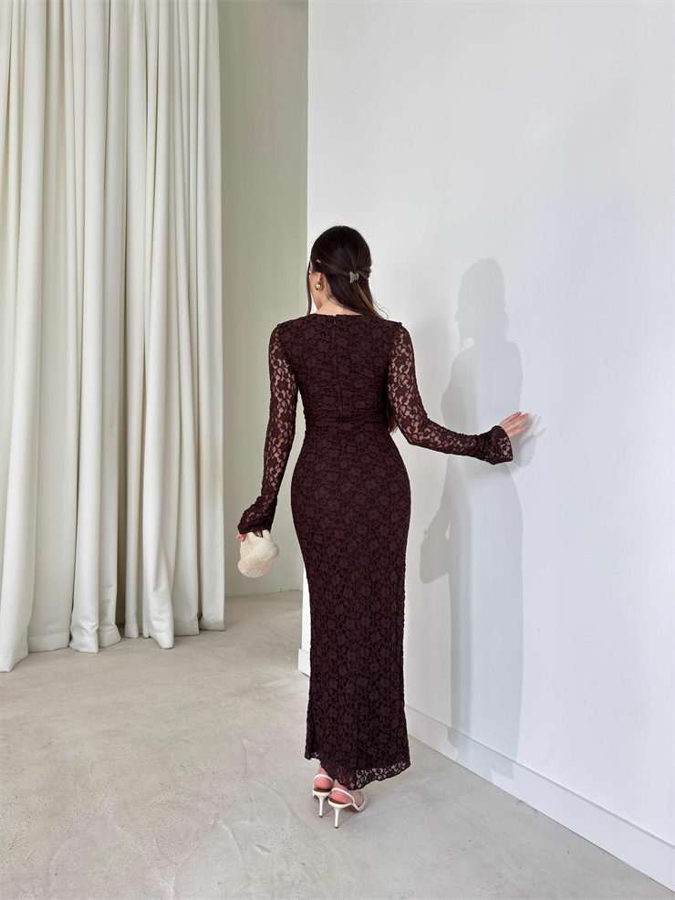 Kalp Yaka Maxi Arlene Kahve Dantelli Kadın Elbise 26Y126