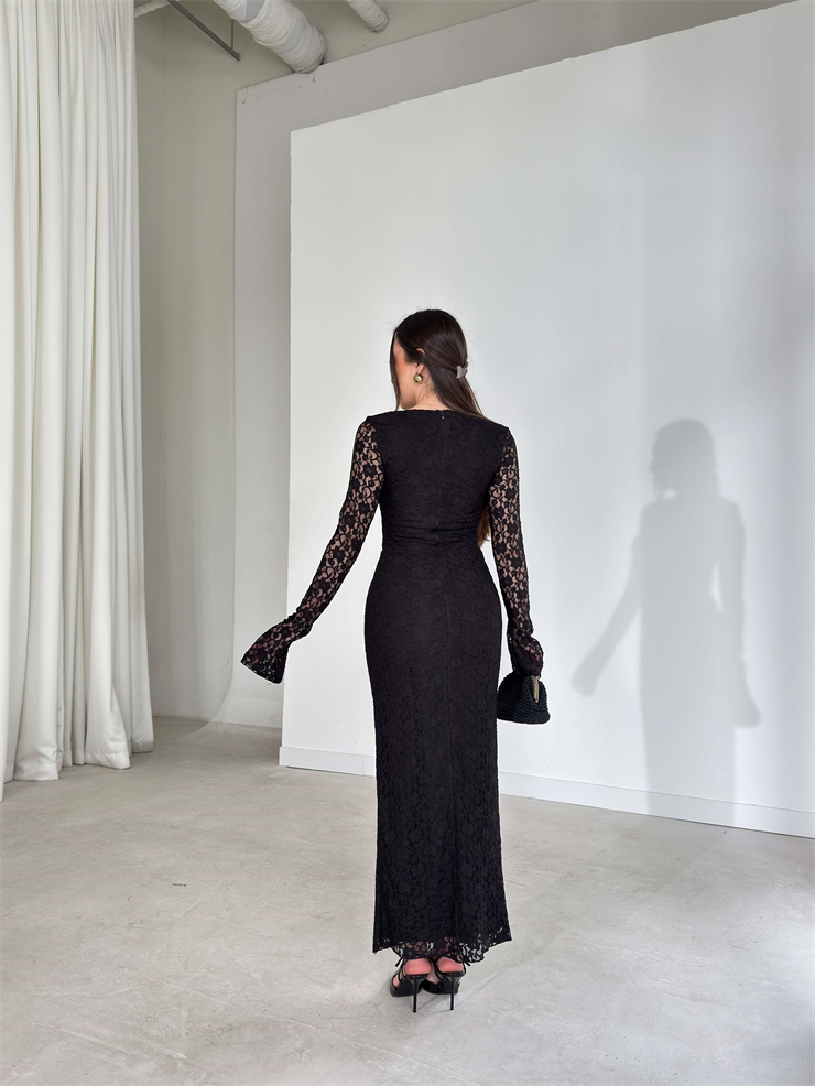 Kalp Yaka Maxi Arlene Siyah Dantelli Kadın Elbise 26Y126