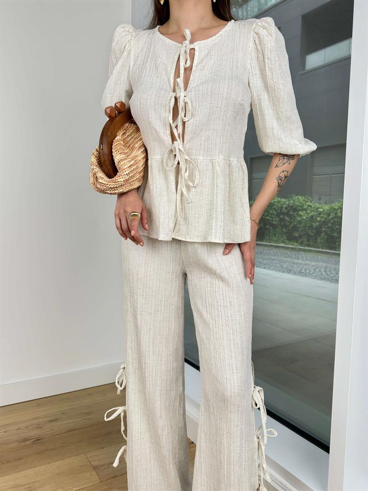 Önü Bağlama Detaylı Yarım Kol Bluz Yüksek Bel Bol Paça Pantolon Aron Kadın Natural Takım 24Y526