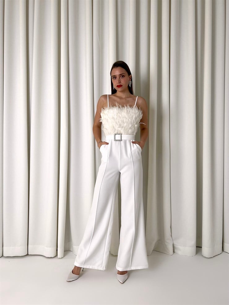 Askılı Önü Tüy Detaylı Belden Kemerli Paddy Kadın Beyaz Tulum 23K000444