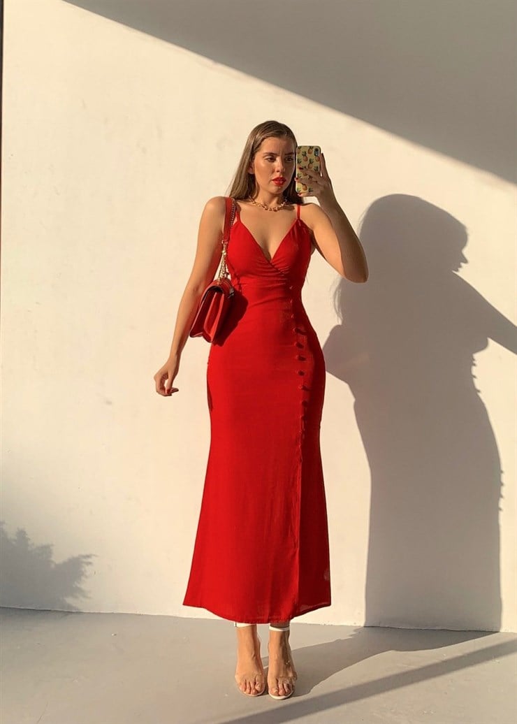 Askılı Önü Yandan Düğme Detaylı Kadın Kırmızı Uzun Elbise 21Y000432