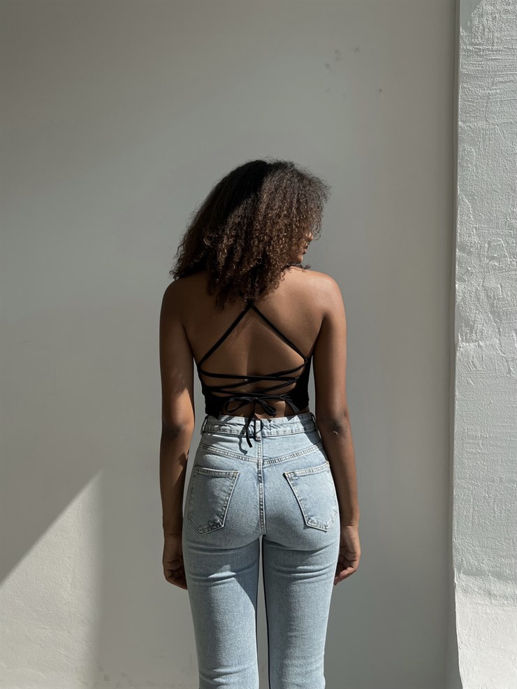 Askılı Sırt Dekolteli Göğüs Drpeli Tosia Kadın Siyah Crop Bluz 22Y000388