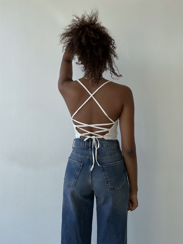 Askılı Sırt Dekolteli Göğüs Drpeli Tosia Kadın Beyaz Crop Bluz 22Y000388