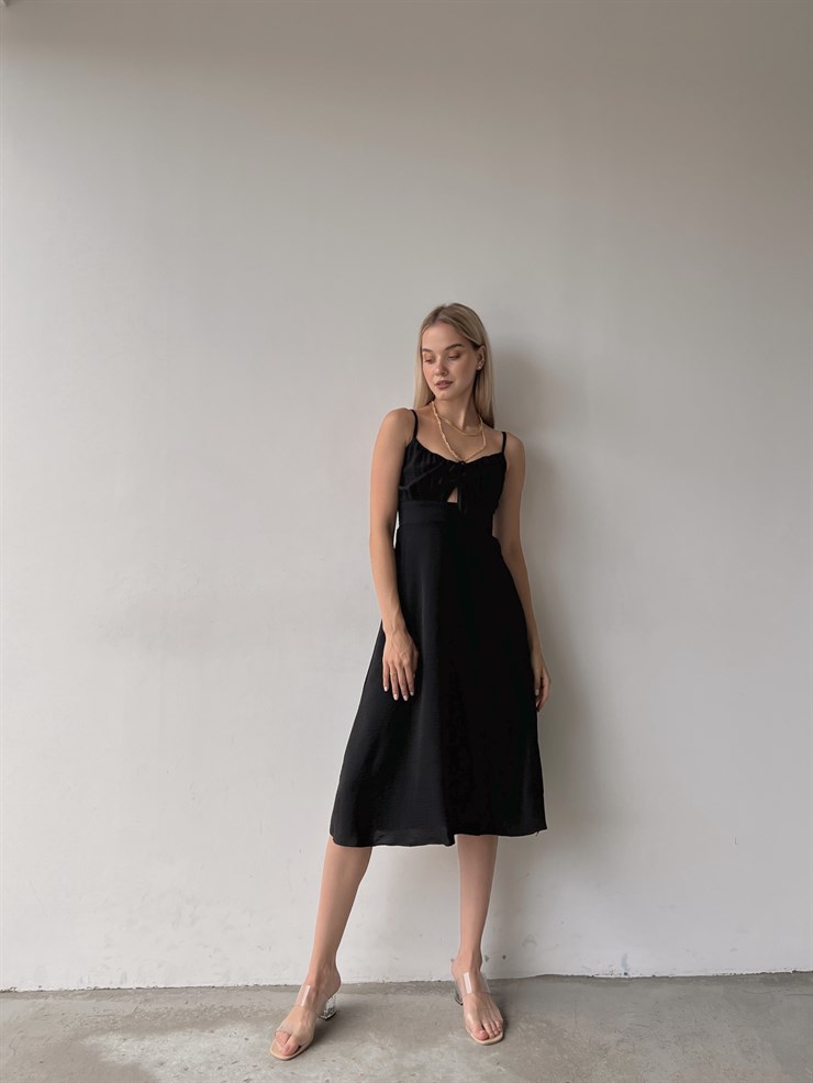 Askılı Yakası Büzgülü Bağcıklı Corinne Kadın Siyah Midi Elbise 22Y000073