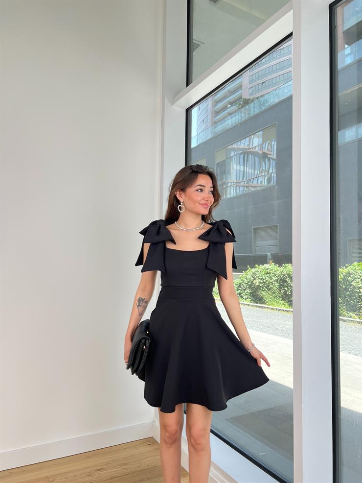 Askısı Fiyonk Detaylı Janis Kadın Siyah Mini Elbise 24Y604