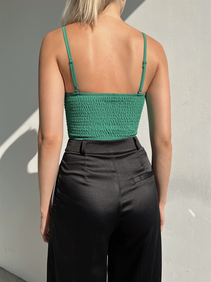 Ayarlanabilir Askılı Gipeli Göğüs Çevresi Fırfırlı Pruna Kadın Yeşil Bluz 22Y000449