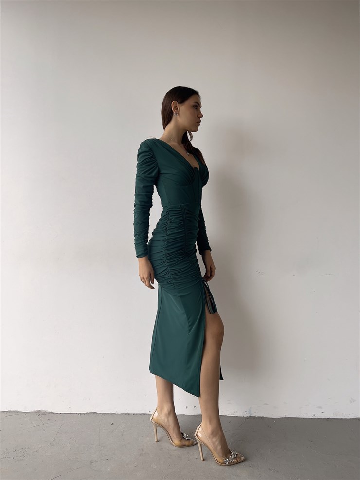 Yırtmaçlı Uzun Kol Drape Detaylı Aysa Kadın Midi Zümrüt Elbise 23K000373