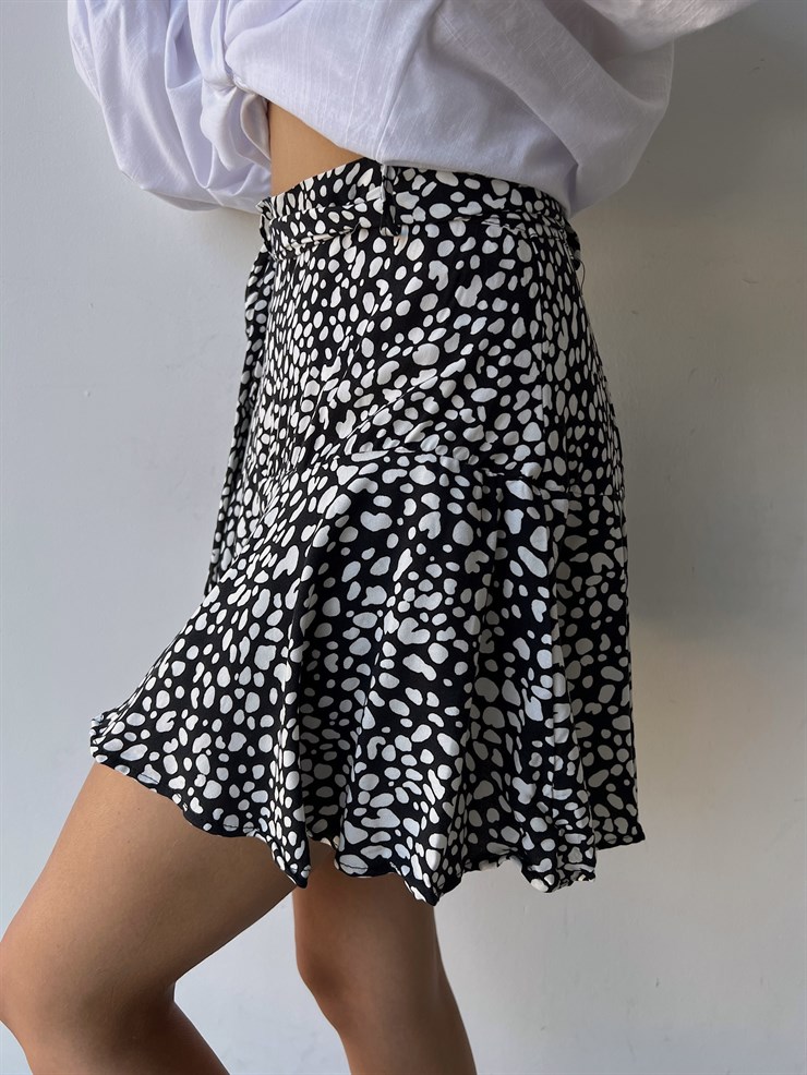 Bağcıklı Çiçek Desenli Kadın Siyah Şort Etek 21Y000152