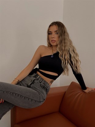 Fitilli Tek Kol Altı Bağlama Detaylı Kadın Siyah Crop Bluz 22K000327