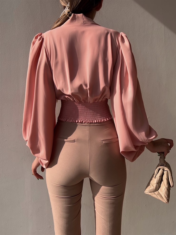 Balon Kol Önden Düğmeli V Yaka Kadın Pudra Crop Bluz 21Y000527