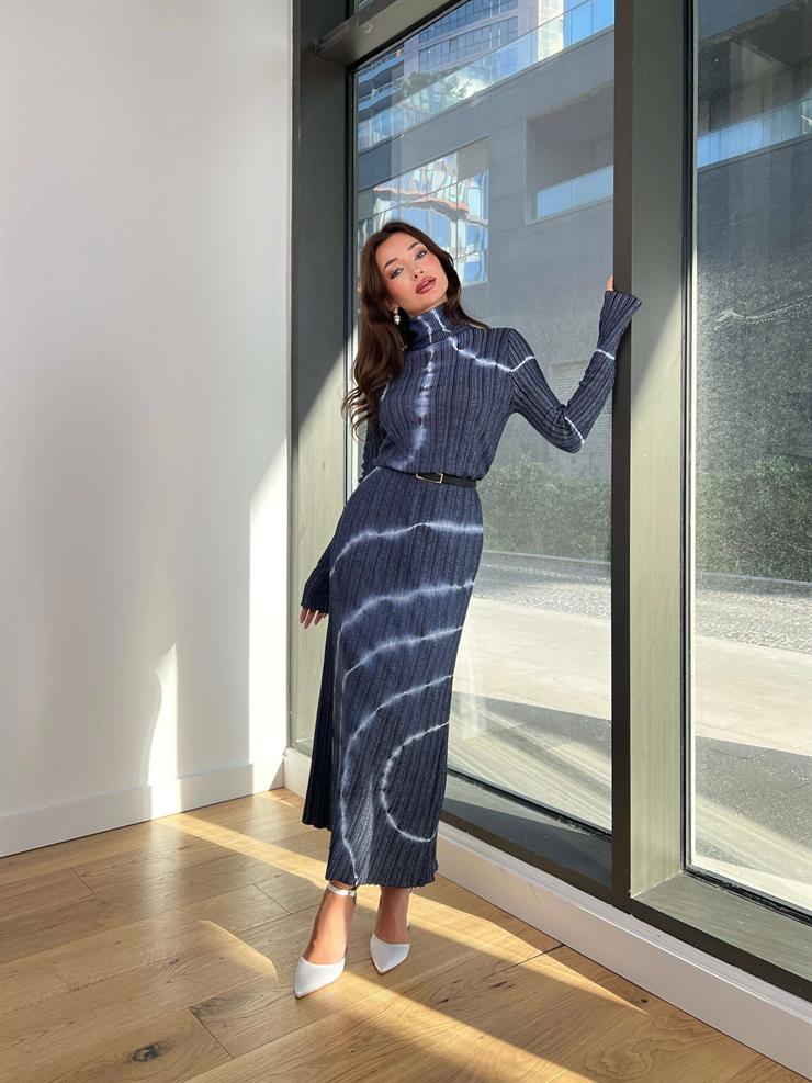 Boğazlı Uzun Kollu Barend Kadın Mavi Batik Desenli Elbise 24k368