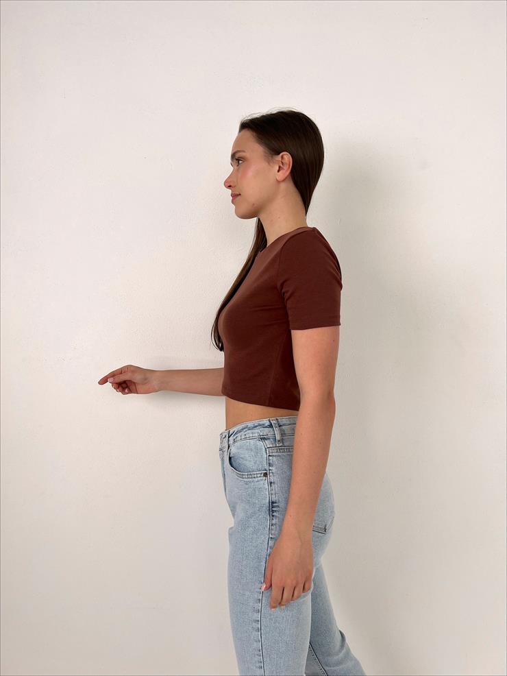 Bisiklet Yaka Kısa Kollu Kadın Kahve Basic Crop Tişört 23Y000098