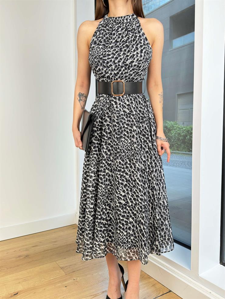 Kolsuz Beli Kemerli Batılda Kadın Desenli Siyah Elbise 24Y572