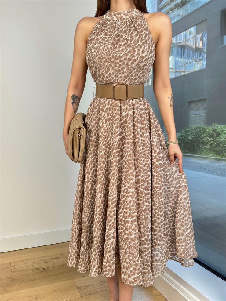 Kolsuz Beli Kemerli Batılda Kadın Desenli Kahve Elbise 24Y572