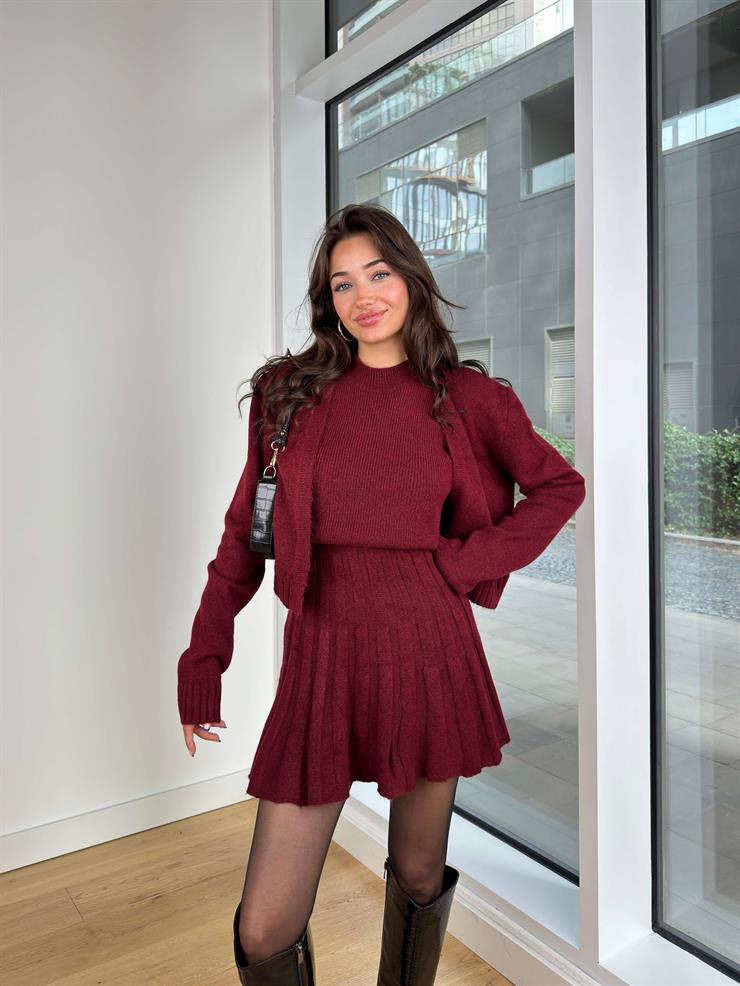 Yarım Balıkçı Kolsuz Crop Yüksek Bel Pileli Etek Ve Hırka Beata Kadın Bordo Triko Üçlü Takım 25K054