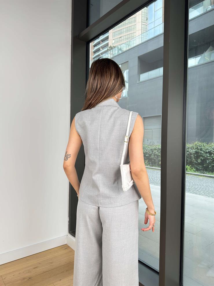 Kruvaze Önden Düğmeli Bek Gri Kadın Yelek 25Y245