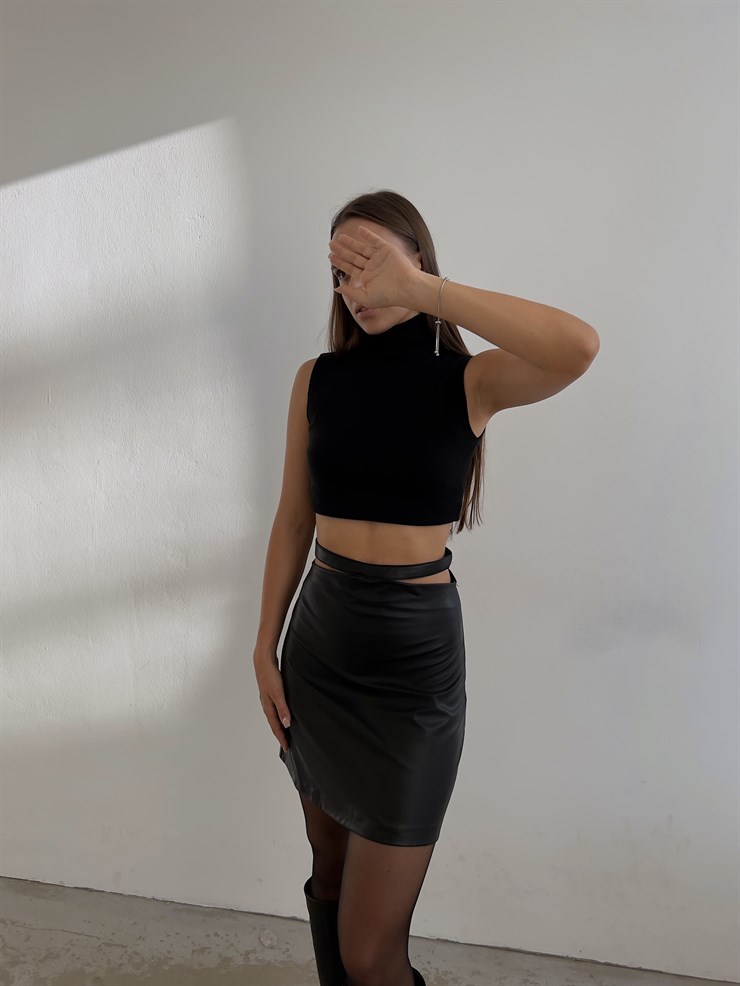 Bel Detaylı Diemerson Kadın Siyah Vegan Deri Mini Etek 23K000140