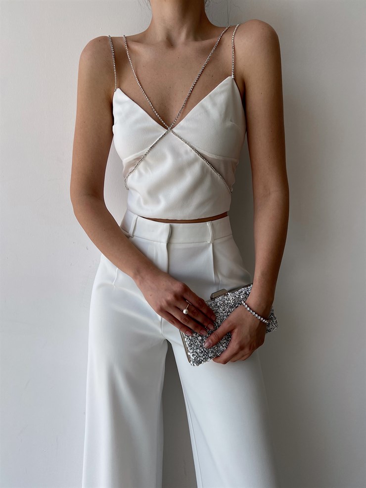 Bel Ve Göğüs Şevresi Zincir Detay İnce Zincir Askılı Billy Kadın Beyaz Bluz 22Y000221