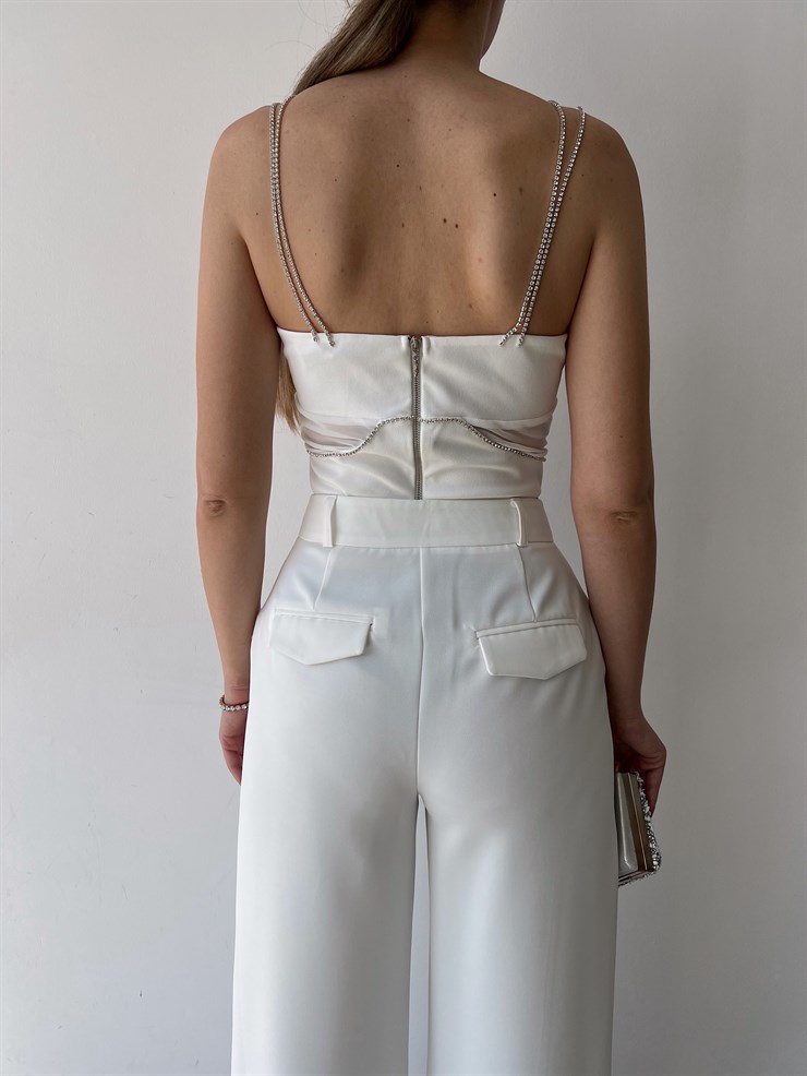 Bel Ve Göğüs Şevresi Zincir Detay İnce Zincir Askılı Billy Kadın Beyaz Bluz 22Y000221