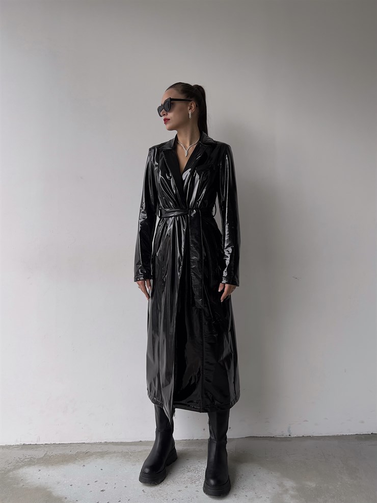 Belden Kuşaklı Yanları Cepli Eduardo Kadın Siyah Parlak Vegan Deri Kaban 23K000145