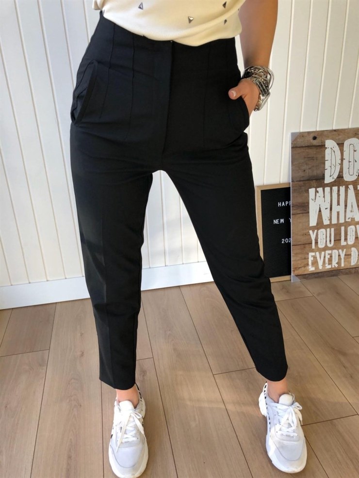 Beli Pensli Yüksek Bel Kadın Siyah Havuç Pantolon 22K000540