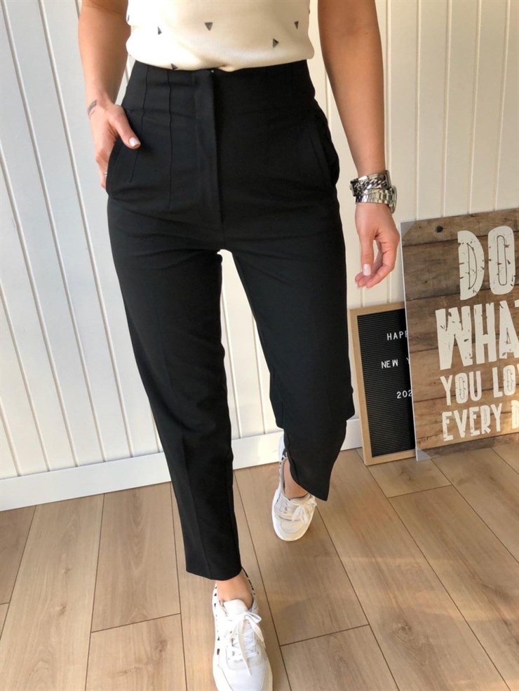 Beli Pensli Yüksek Bel Kadın Siyah Havuç Pantolon 22K000540