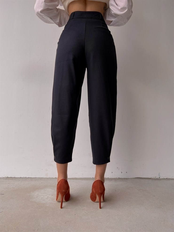 Beli Pileli Balon Düğmeli Paça Frida Kadın Lacivert Pantolon 22K000462