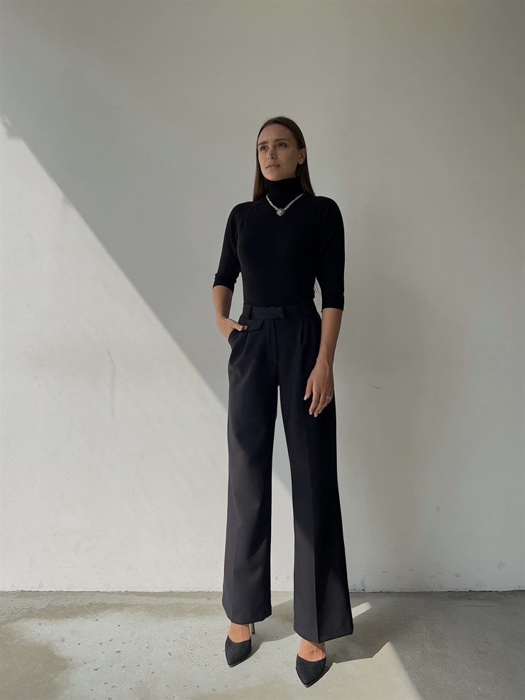 Beli Pileli Önü Cep Görünümlü Bol Paça Braddock Kadın Siyah Pantolon 23K000129