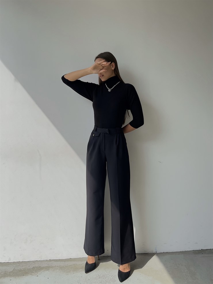 Beli Pileli Önü Cep Görünümlü Bol Paça Braddock Kadın Siyah Pantolon 23K000129