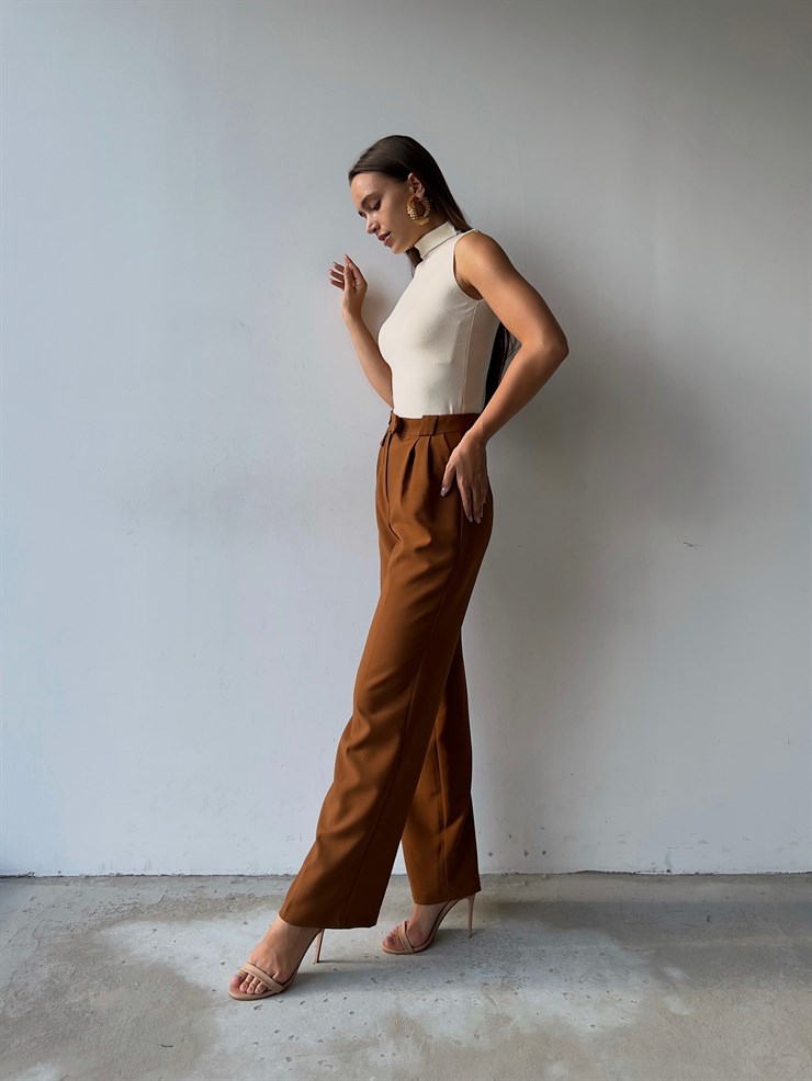 Beli Pileli Önü Cep Görünümlü Bol Paça Braddock Kadın Taba Pantolon 23K000129