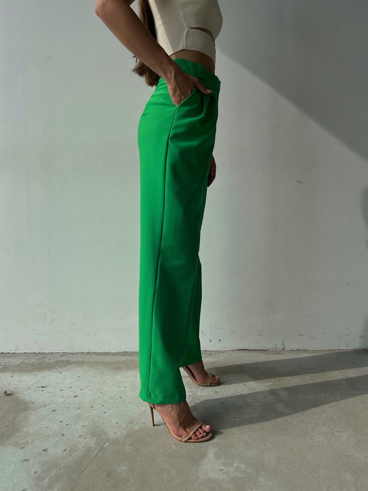 Beli Pileli Önü Cep Görünümlü Bol Paça Braddock Kadın Yeşil Pantolon 23K000129