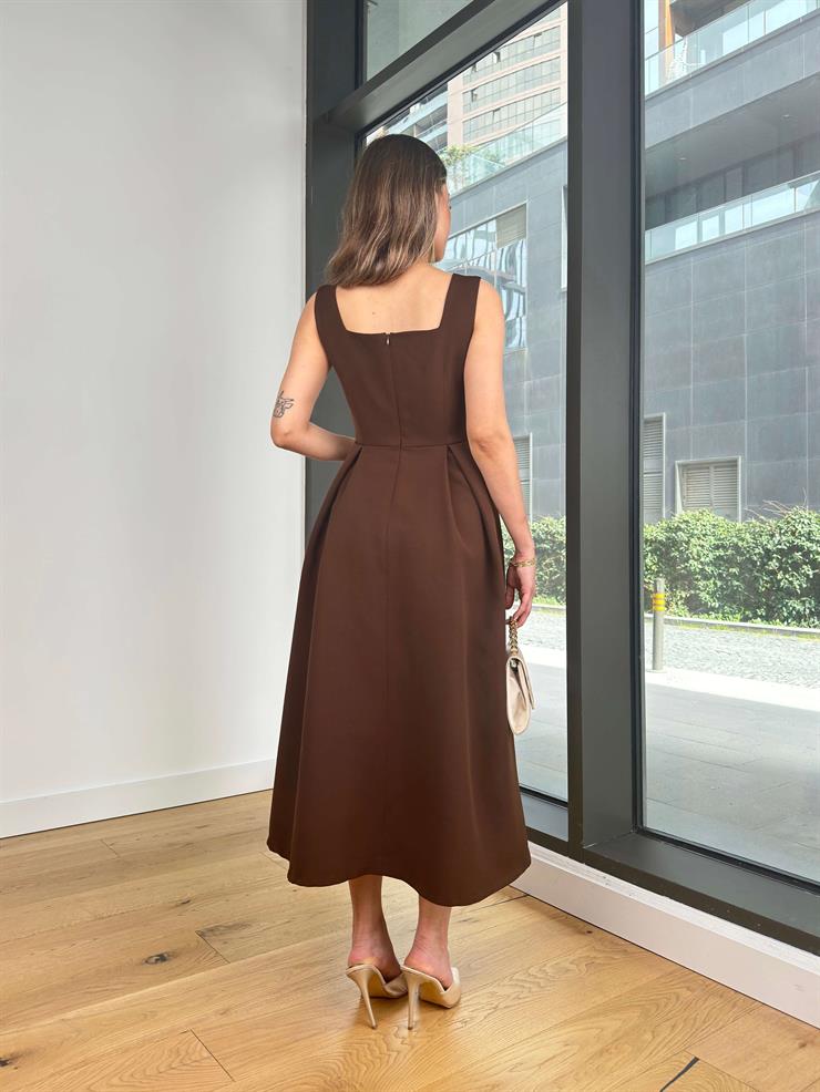 Kare Yaka Kalın Askılı Belinsa Kahve Kadın Elbise 25Y134