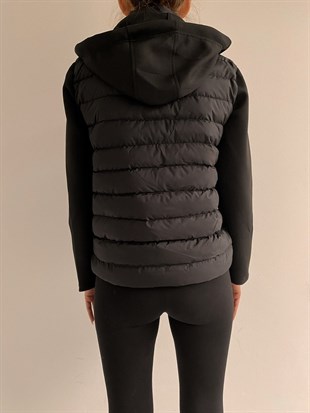 Kol Ve Kapüşonlu Farklı Kumaş Bellance Kadın Siyah Mont 22K000158