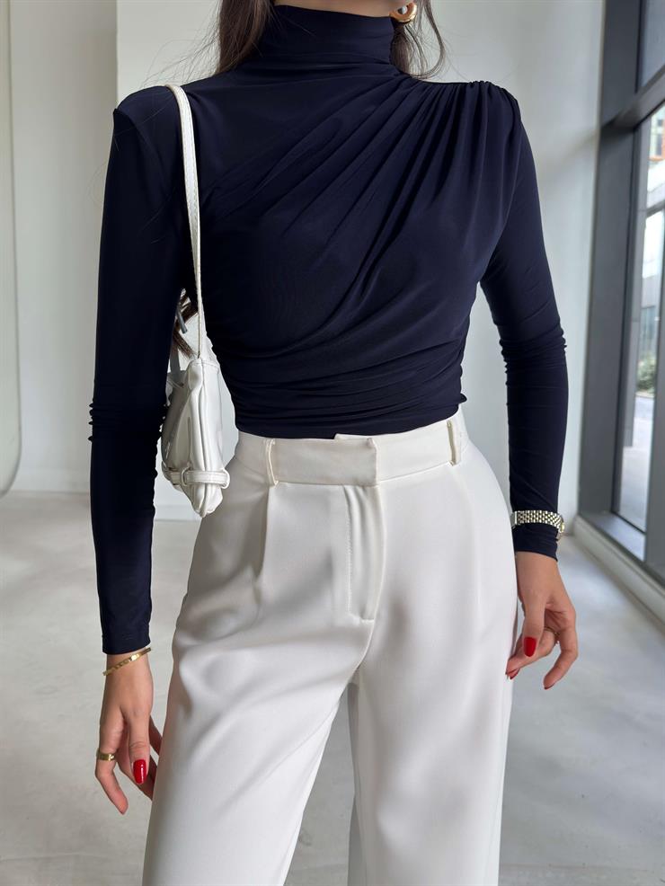 Boğazlı Yanı Drape Detaylı Belmade Lacivert Kadın Bluz 26K113