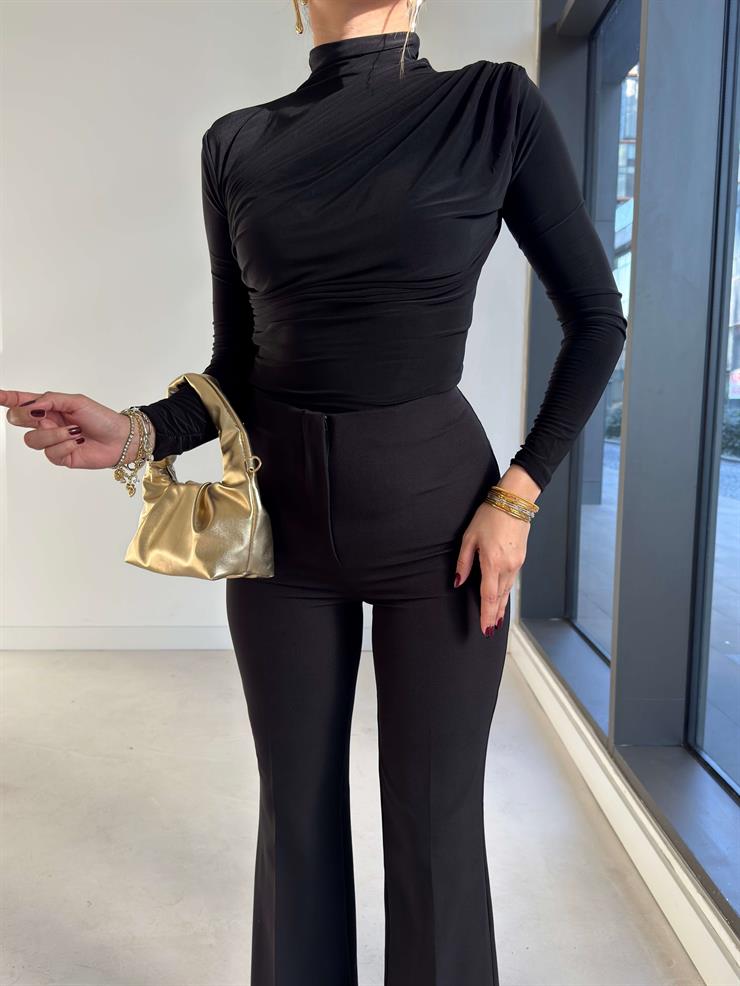 Boğazlı Yanı Drape Detaylı Belmade Siyah Kadın Bluz 26K113