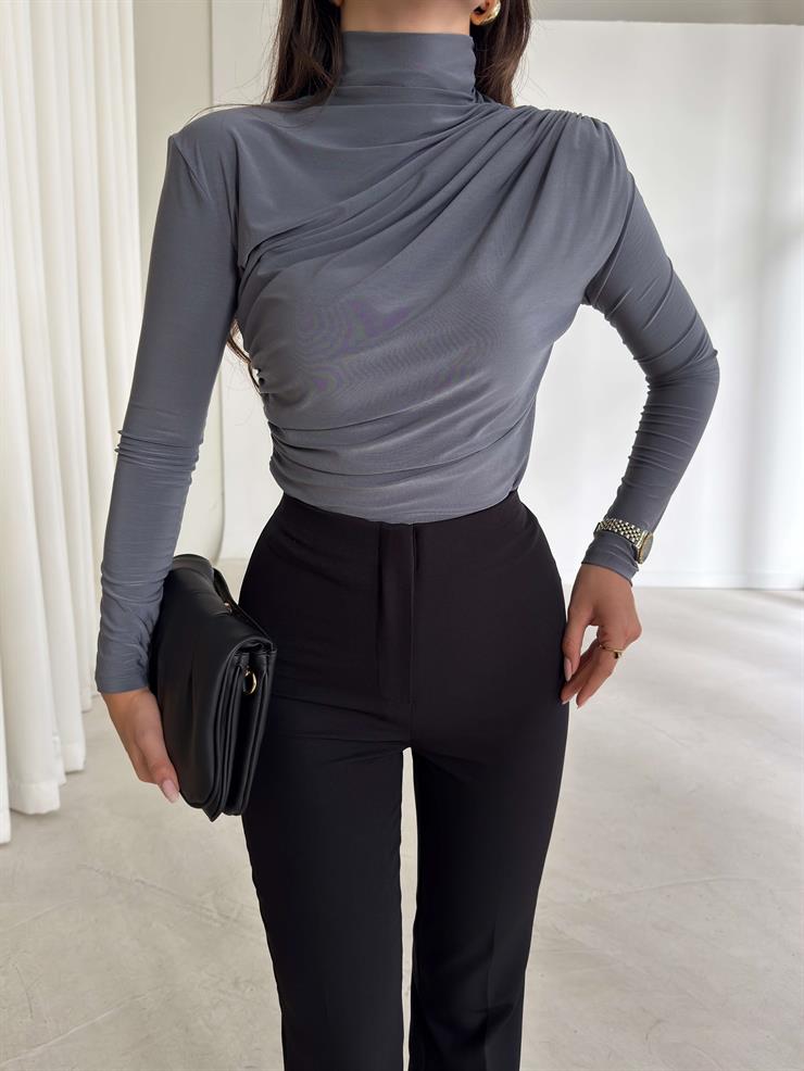 Boğazlı Yanı Drape Detaylı Belmade Gri Kadın Bluz 26K113