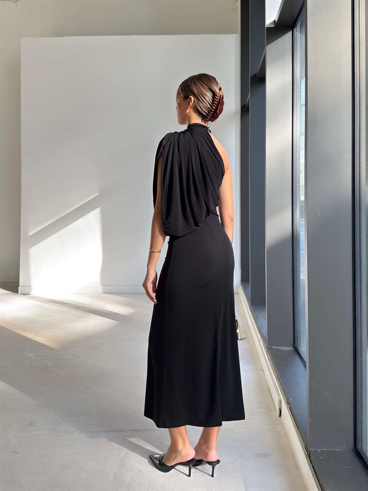 Drape Detaylı Boğazlı Tek Omuz Berli Siyah Kadın Elbise 26K099