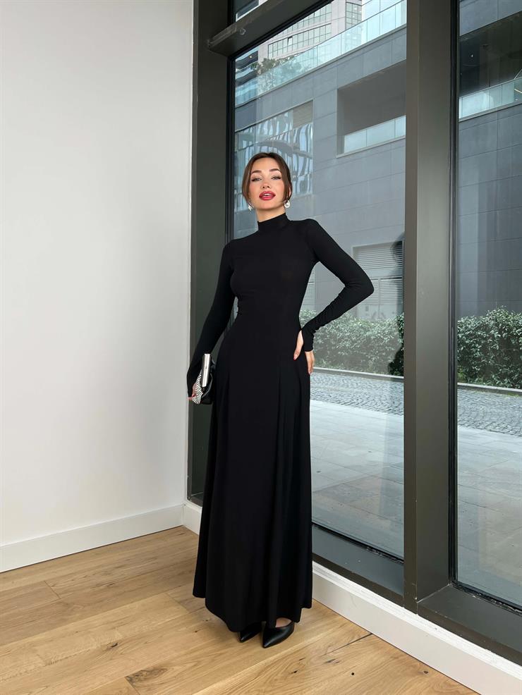 Yarım Boğaz Uzun Kol Eteği Geniş Berni Kadın Siyah Elbise 24Y052