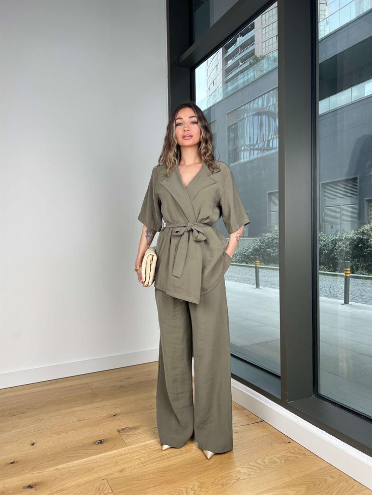 Kısa Kol Kruvaze Belden Bağlamalı Bluz Yüksek Bel Bol Paça Pantolon Bettır Haki Kadın Takım 25Y139