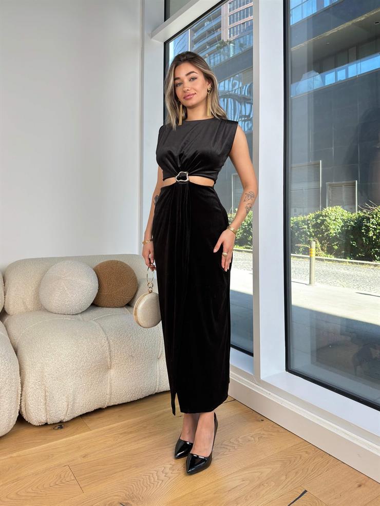 Kolsuz Beli Pencere Detaylı Ve Aksesuarlı Bianchi Siyah Kadın Kadife Elbise 25K433