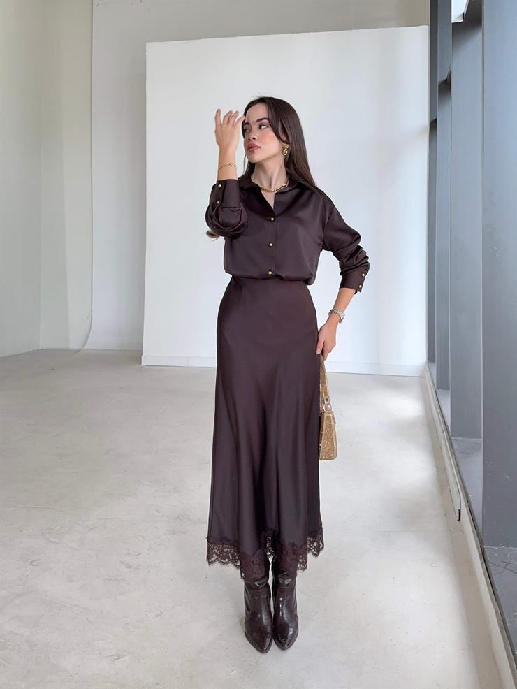 Önü Düğmeli Bırenda Kahve Kadın Saten Gömlek 26K382