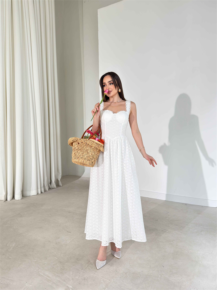 Kalp Yaka Kalın Askılı Dantelli Maxi Beyaz Birit Kadın Elbise 26Y188