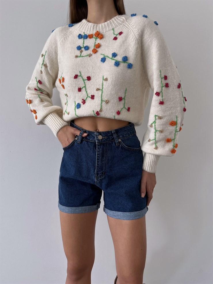 Bisiklet Yaka Çiçek Desenli Trevon Kadın Bej Kazak 23K000182