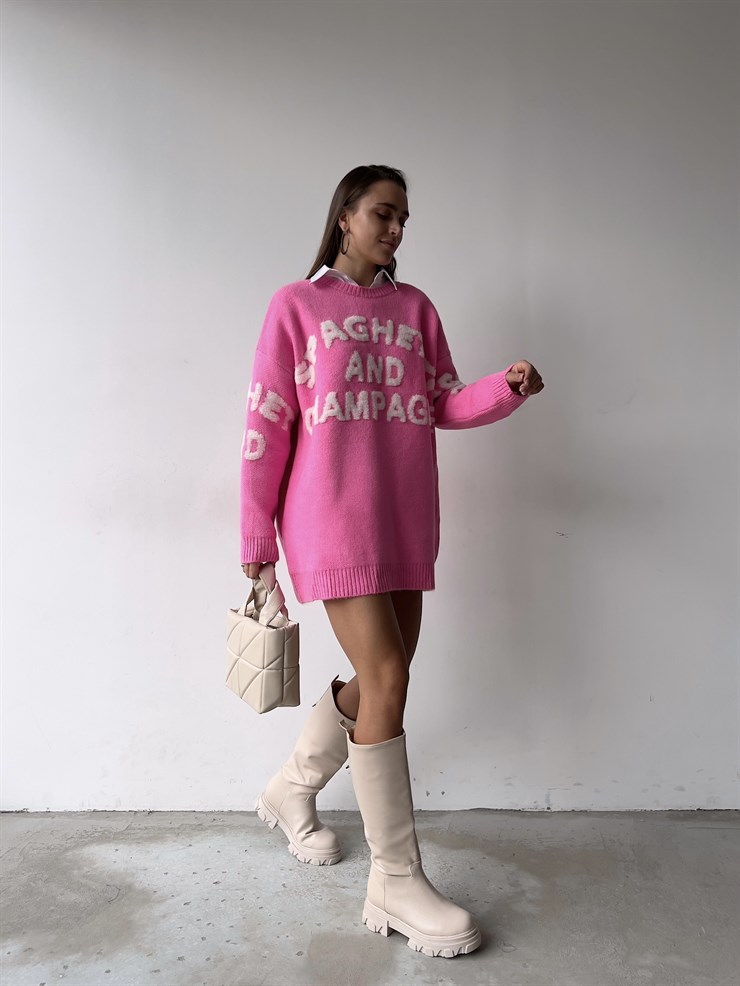 Bisiklet Yaka Ön Ve Arka Kısmı Yazılı Stuart Kadın Pembe Uzun Triko Kazak 23K000186